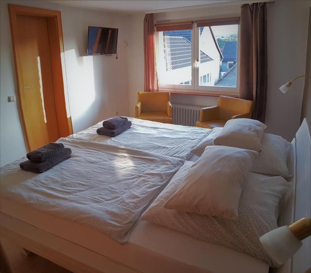 Roastineer Hotel Battenberg  エクステリア 写真