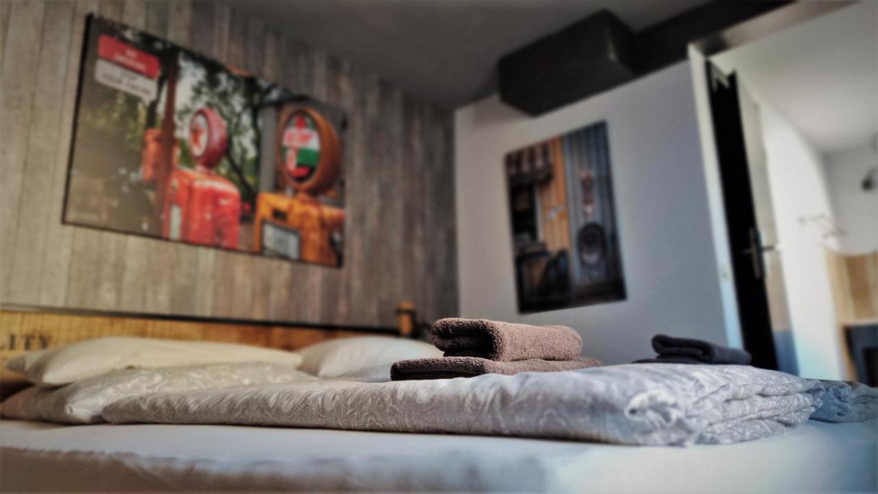 Roastineer Hotel Battenberg  エクステリア 写真