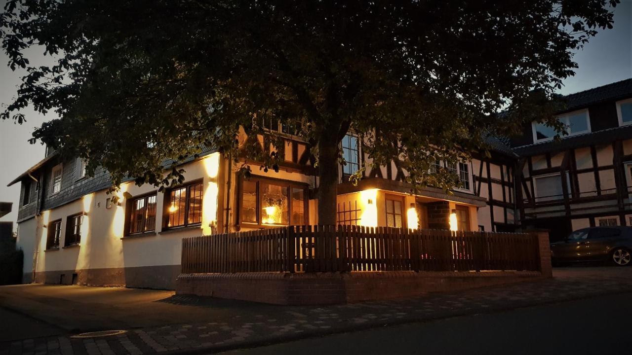 Roastineer Hotel Battenberg  エクステリア 写真